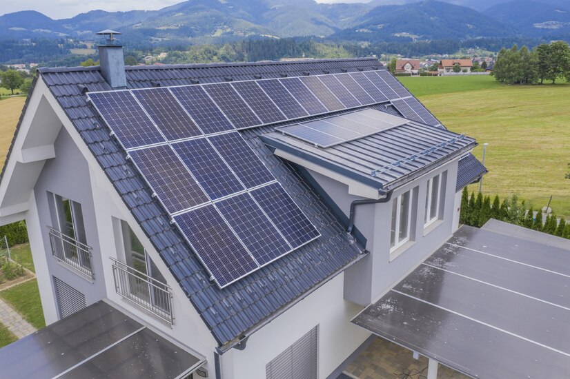paneles solares en una vivienda unifamiliar